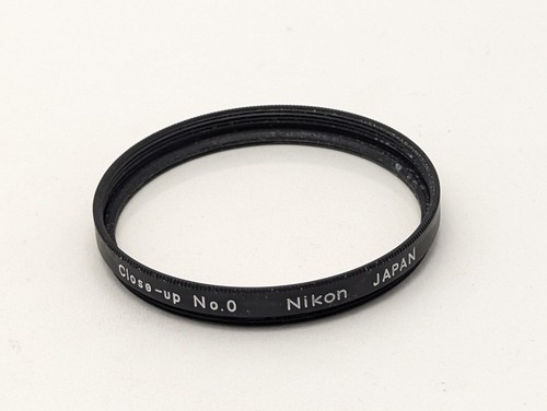 Nikon 52mm close - close, up