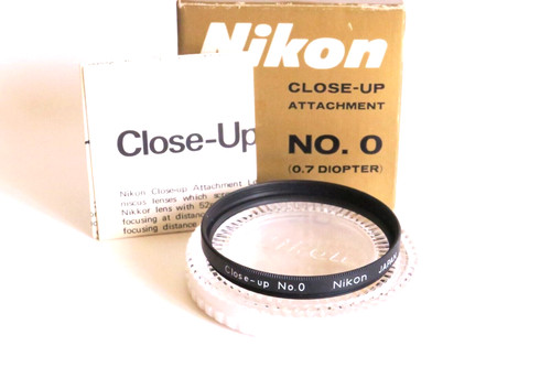 Nikon close 0 7 - 0, 0,7